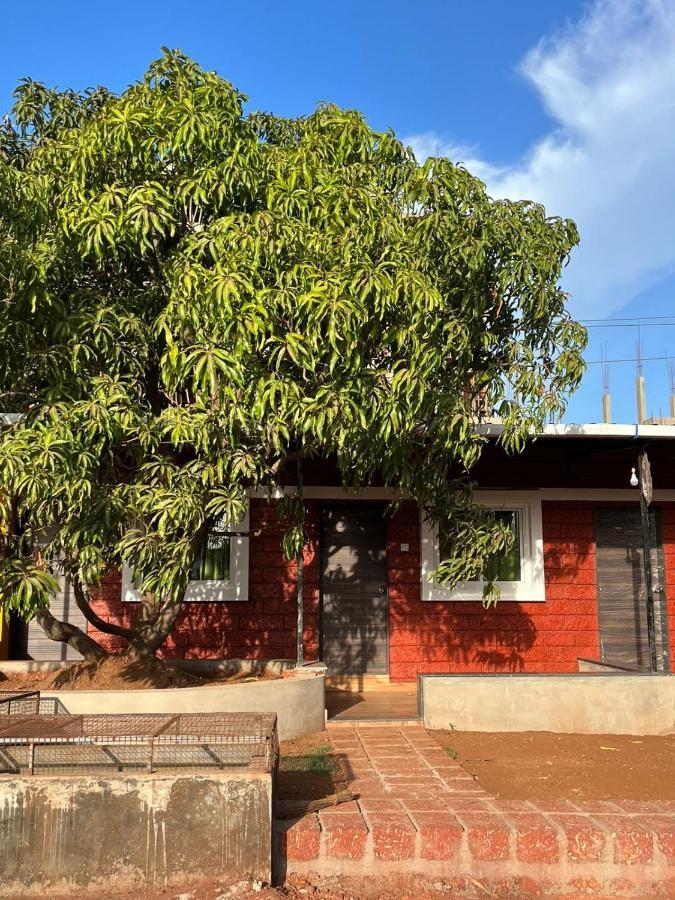 Hemprabha Bed & Breakfast, Ratnagiri Bed & Breakfast Exterior photo